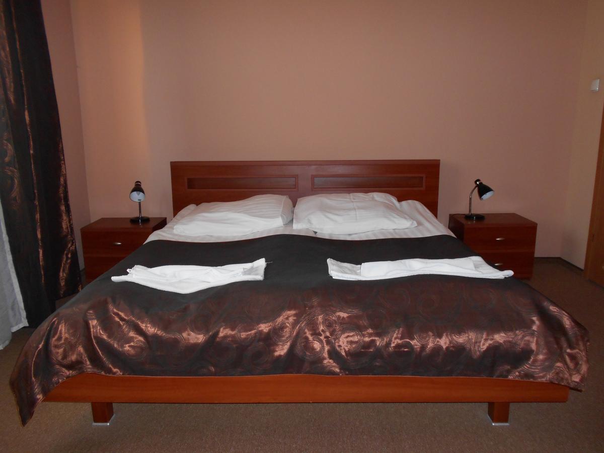 Hotel Astor Radom Extérieur photo