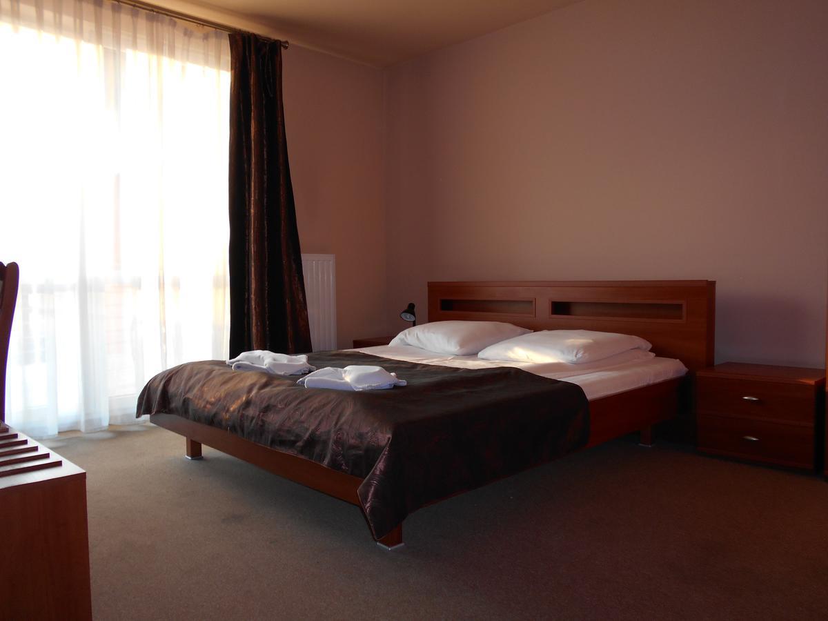 Hotel Astor Radom Extérieur photo