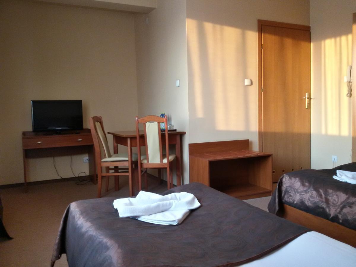 Hotel Astor Radom Extérieur photo