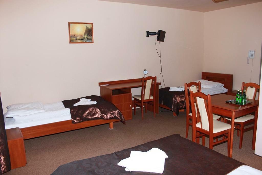 Hotel Astor Radom Extérieur photo