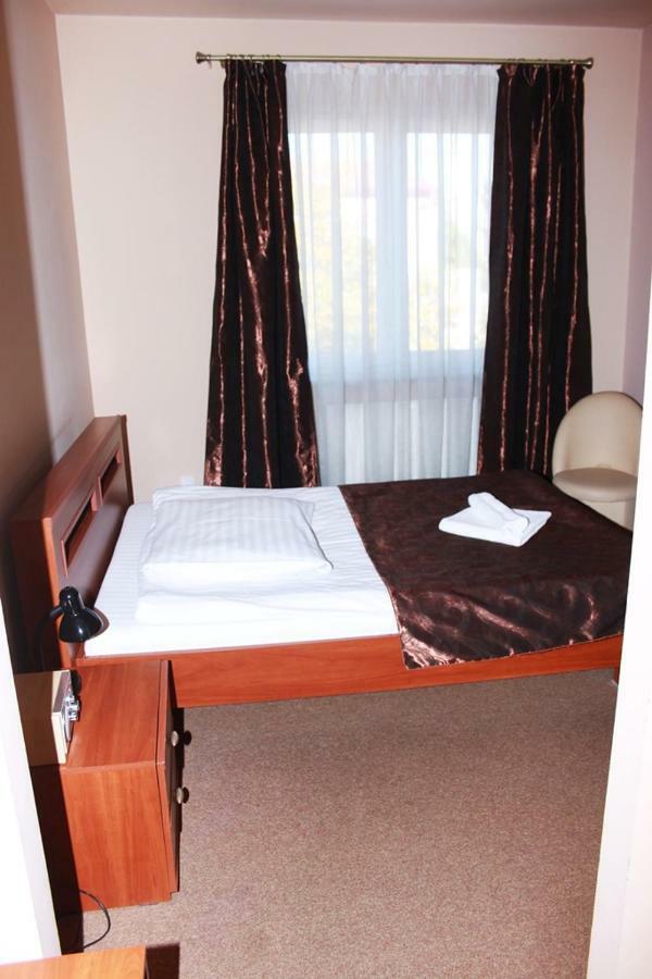 Hotel Astor Radom Extérieur photo